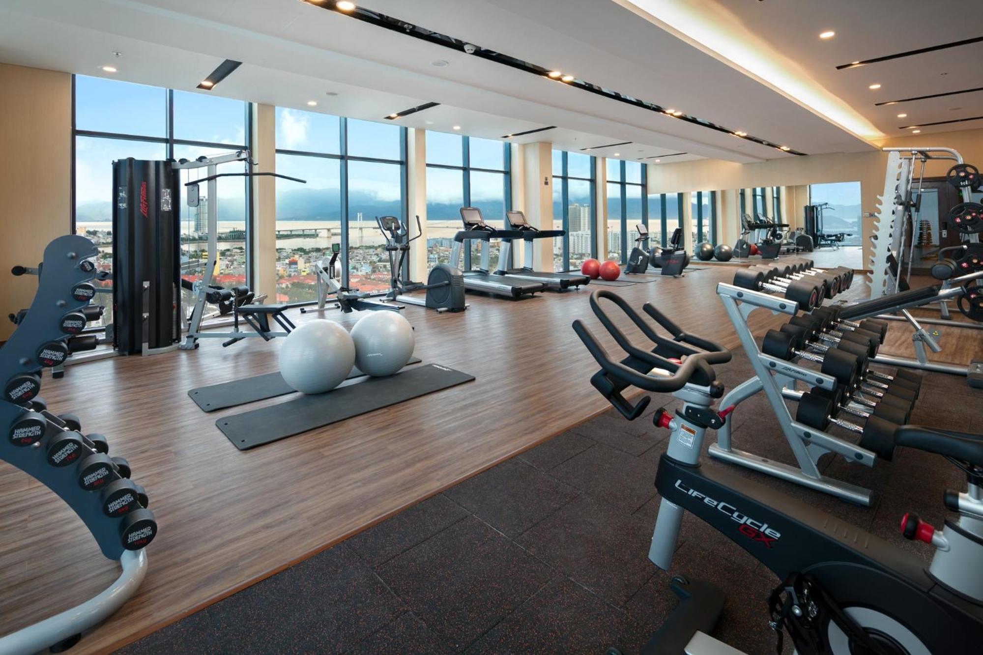 Luxury 2 Bedroom At 120 Vo Nguyen Giap - My Khe - Altara Buidding * Da Nang