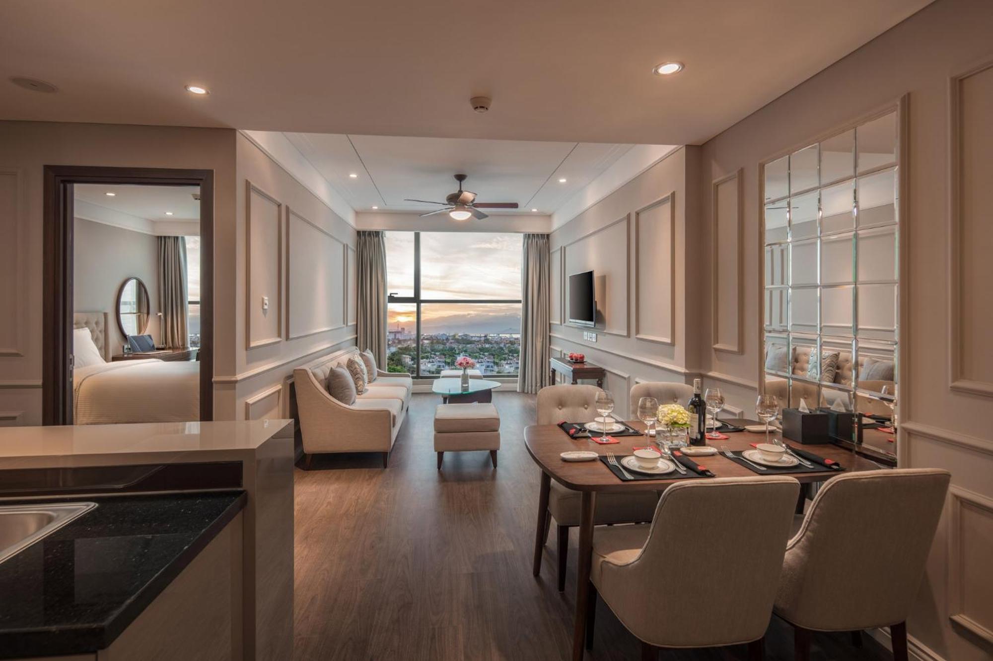 Luxury 2 Bedroom At 120 Vo Nguyen Giap - My Khe - Altara Buidding