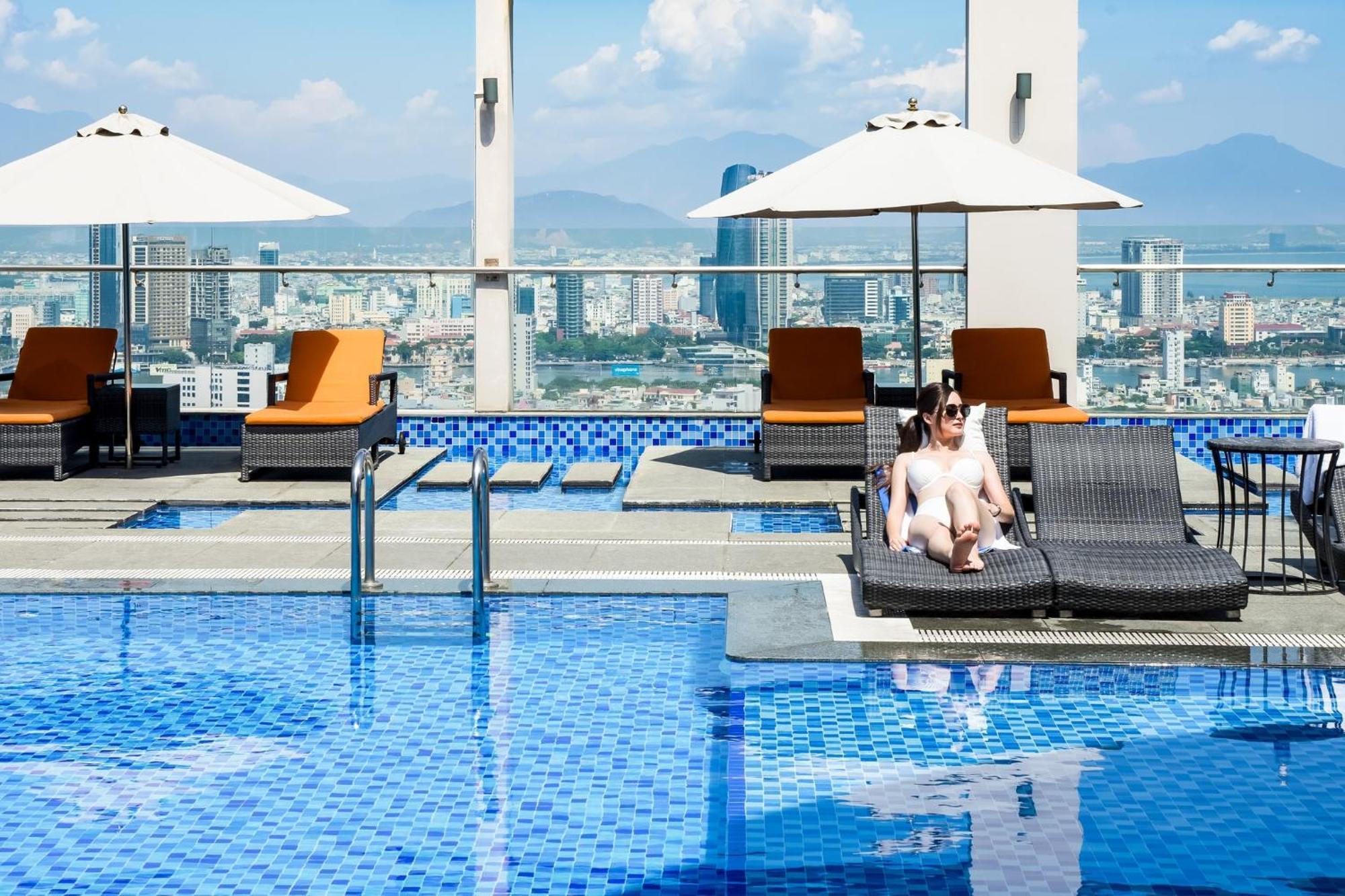 Luxury 2 Bedroom At 120 Vo Nguyen Giap - My Khe - Altara Buidding * Da Nang