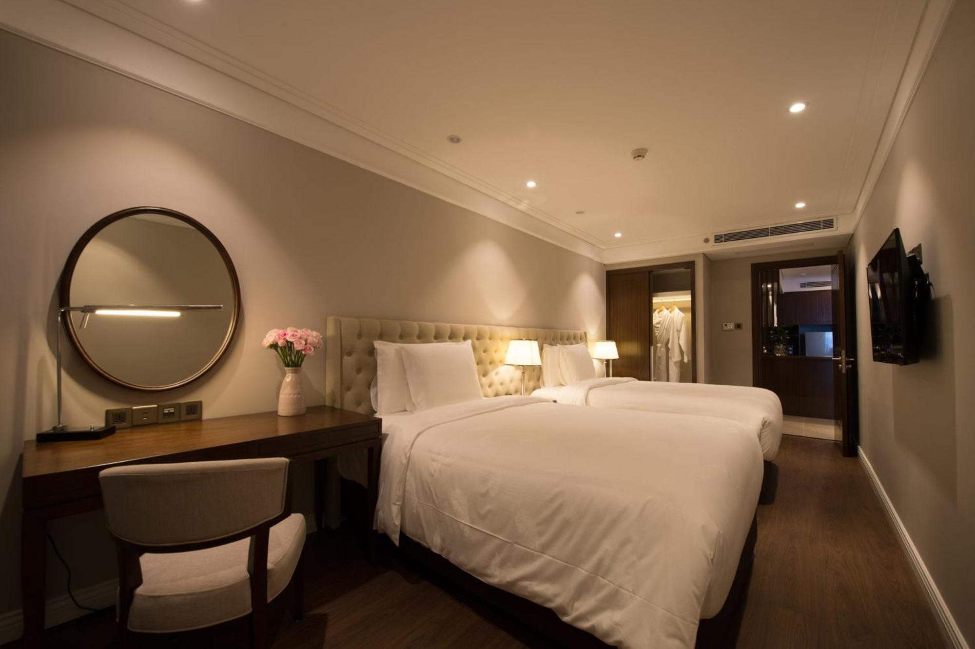 Luxury One Or Two Bedroom At 120 Vo Nguyen Giap - My Khe - Altara Buidding *