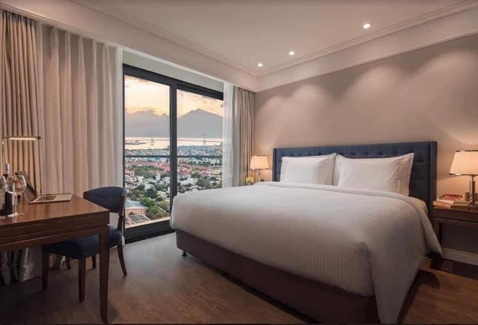Luxury One Or Two Bedroom At 120 Vo Nguyen Giap - My Khe - Altara Buidding Căn hộ Đà Nẵng